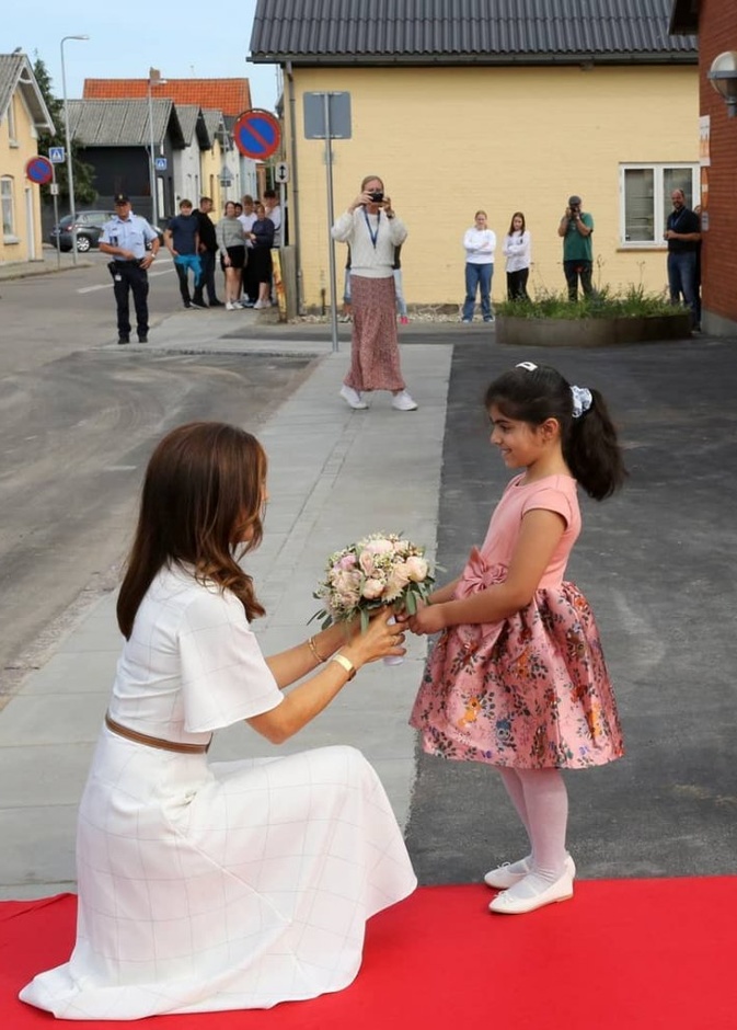 الأميرة ماري بفستان أنيق من تصميم ماركة Morten Ussing