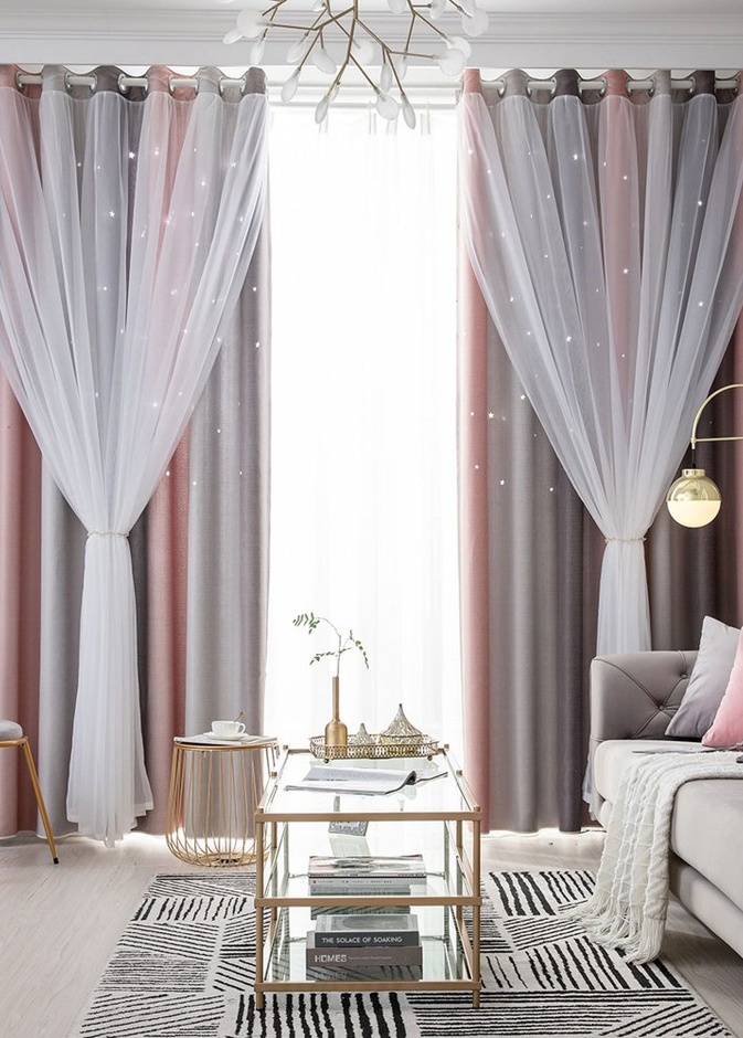 أثاث باللون الذهبي لديكور غرفة معيشة مودرن