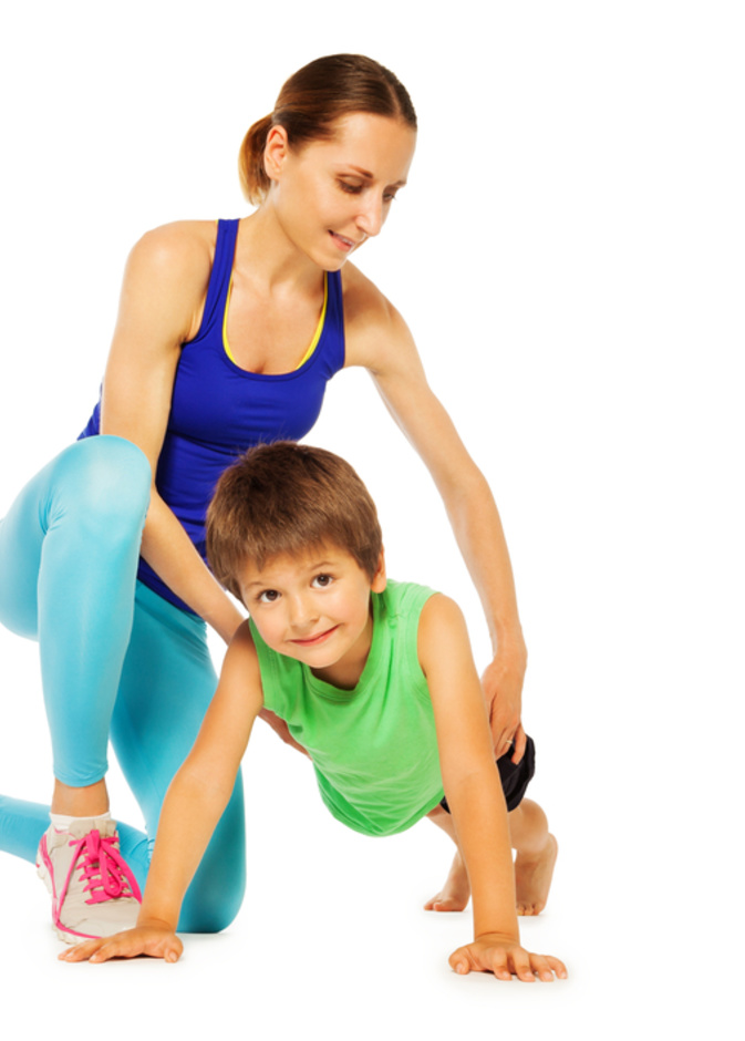 5 تمارين رياضية فعالة لبناء عضلات الاطفال دون اثقال