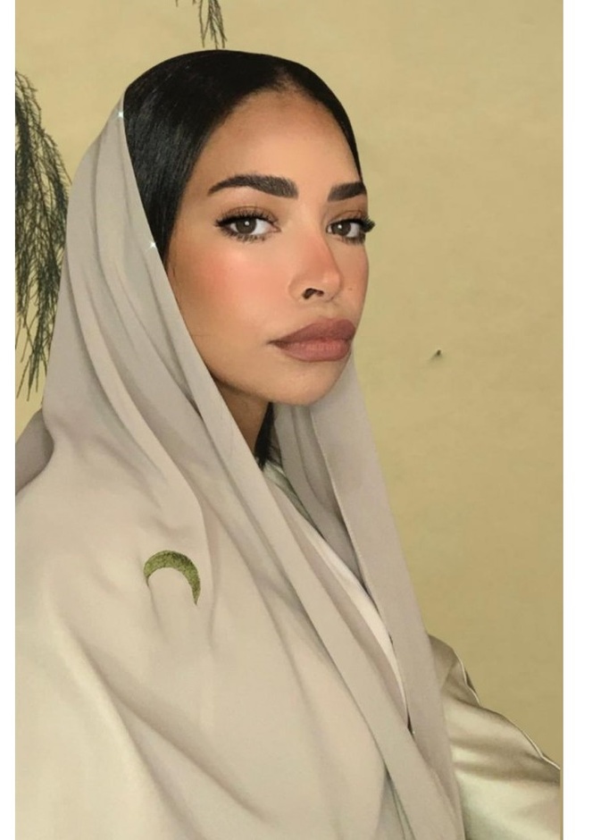 عبايات عصرية من illi