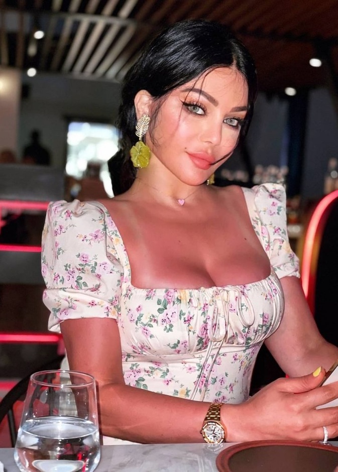 اطلالة هيفاء وهبي على الساحل الشمالي