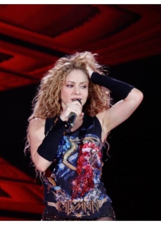 شاكيرا تحتفل بمرور 20 عاما على أغنية Whenever, Wherever