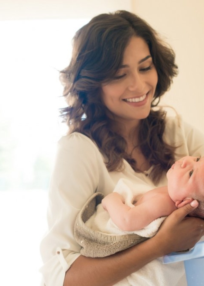 متى يستحم الطفل حديث الولادة وكم مرة