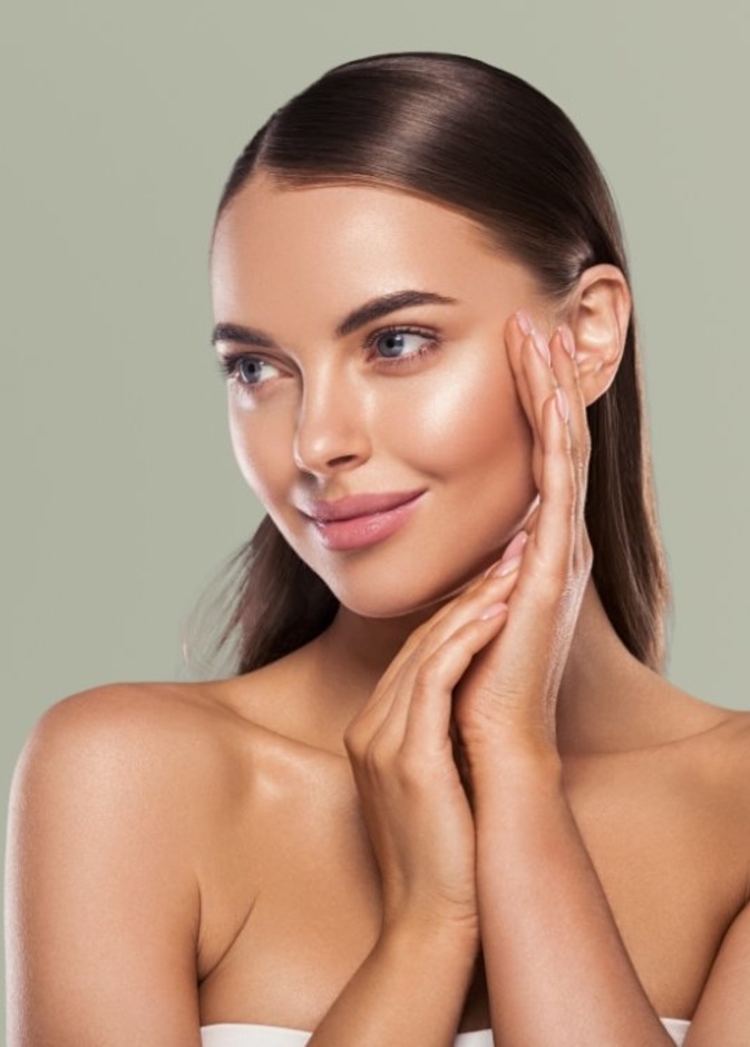 صورة رئيسية يعمل علاج الـ skin booster على تحسين ترطيب البشرة