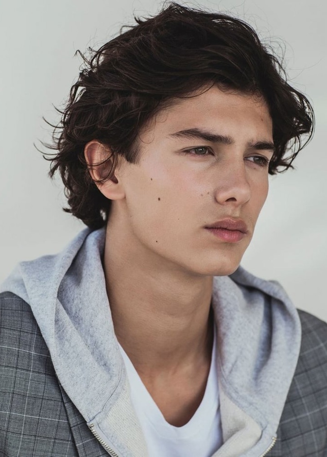 الأمير نيكولاي تخلى عن حياته المهنية كعارض أزياء