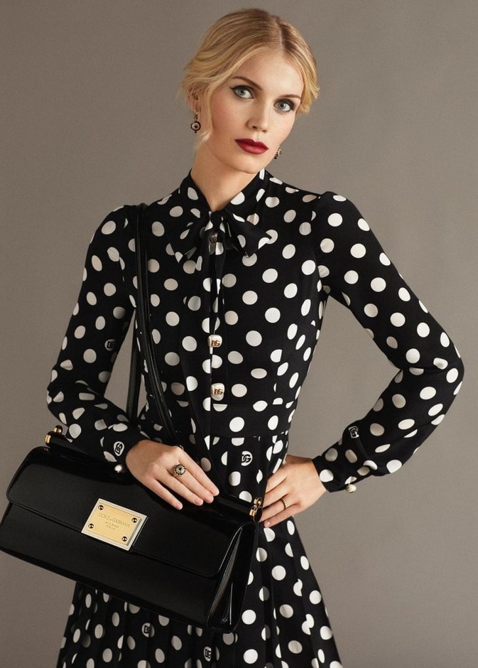 الليدي كيتي سبنسر تتألق بإطلالة مشابه لكيت ميدلتون.. أيهما أجمل؟ 