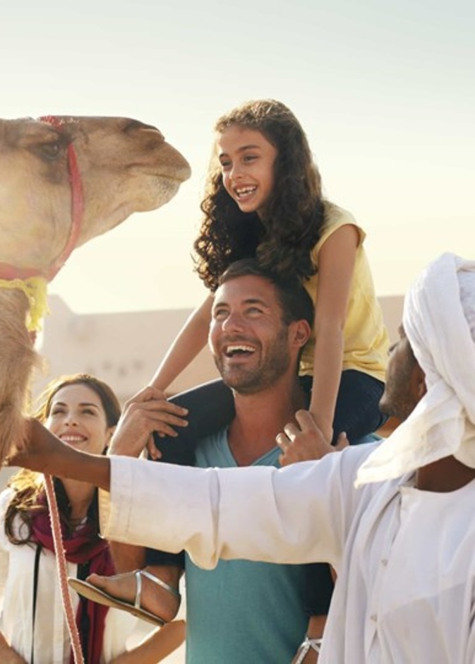 سوق الجمال الشهير في العين.. مغامرة لا تنسى لعشاق التراث والتقاليد الأصيلة- المصدر زوروا أبوظبي 