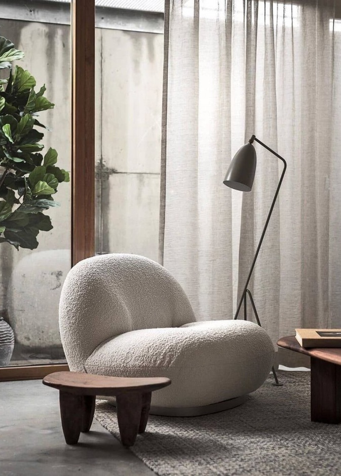 ديكور ركن في منزلك باللون البيج الأنيق والخشب الدافئ