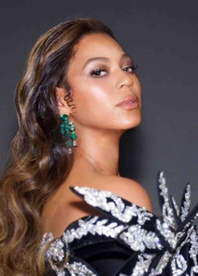 أقراط بيونسيه المثالية من لورين شوارتز