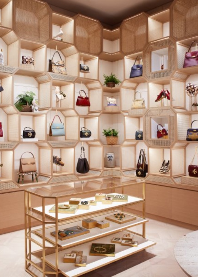 توري بورش تفتتح بوتيك ميرسر ستريت