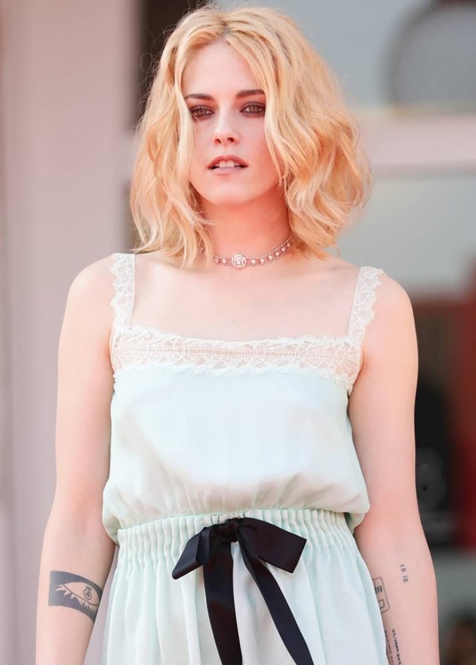 كريستين ستيوارت تتبرع لجمعيات دعمتها الأميرة الراحلة ديانا بعد قيامها بدور ديانا