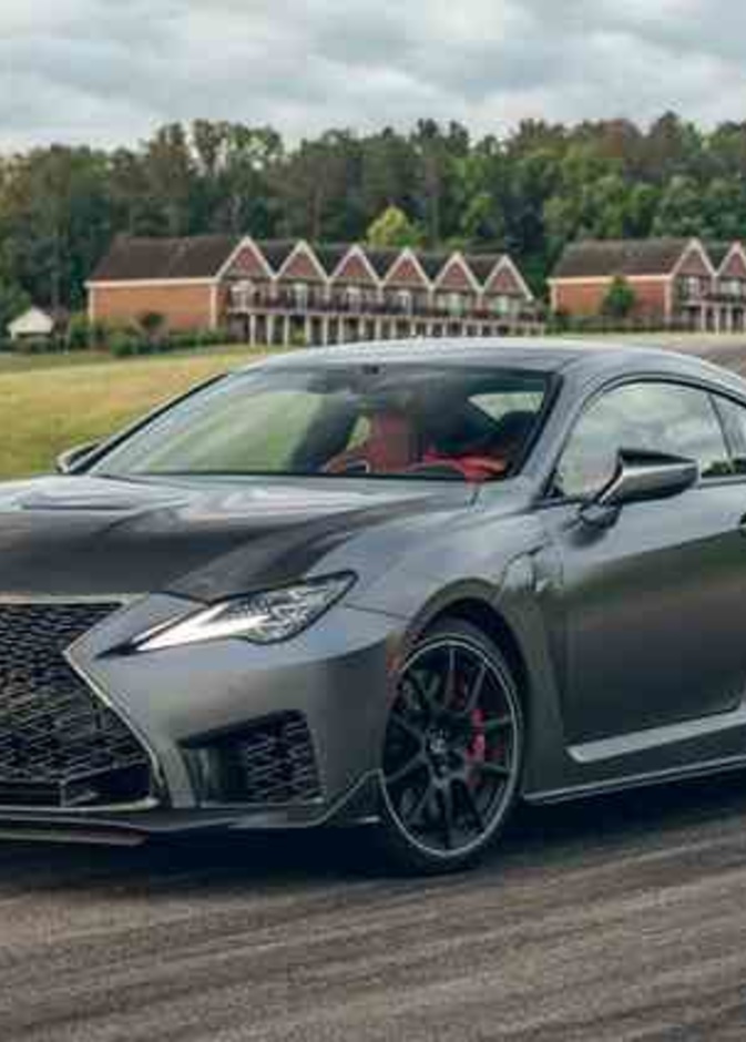 لكزس تعلن عن إصدار محدود من سيارة RCF  2022