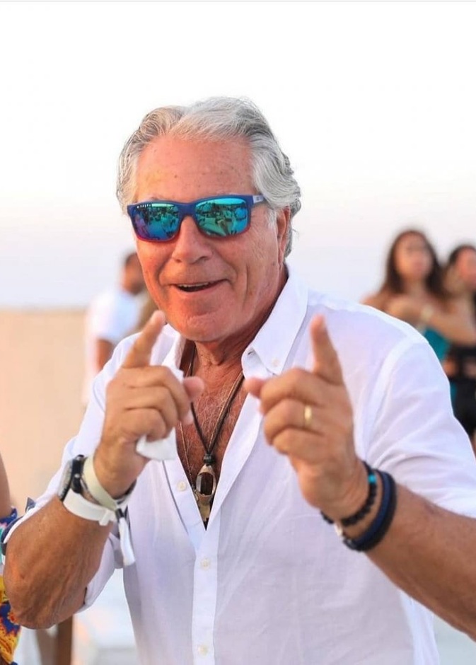  مصطفى فهمي ارتبط في إحدى زيجاته بسيدة ايطالية= الصورة من انستغرام زوجته