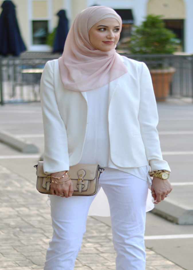 اطلالتك أكثر رقي ونعومة في الشهر الفضيل مع ألوان الباستيل