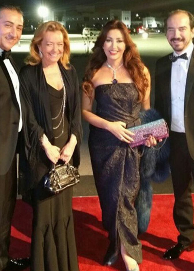  الصورة التي وضعتها المطربة لطيفة على حسابها الرسمي في انستغرام والتي تجمعها بكارولين شوفيليه