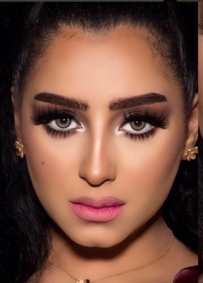 المهرة البحرينية مكياج
