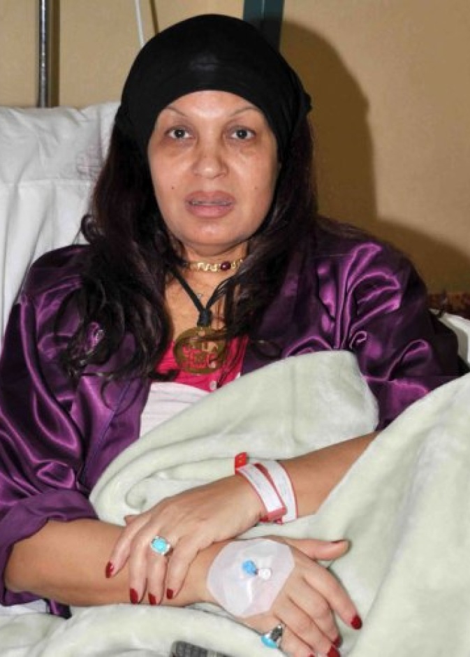 بالصور: كيف تبدو النجمات على فراش المرض؟