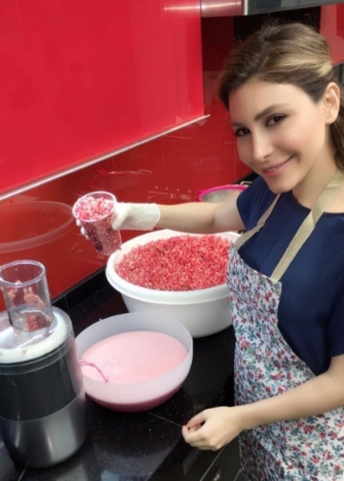 يارا تعد دبس الرمان