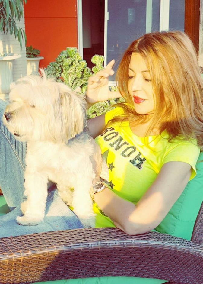 سميرة سعيد تنضم للنجمات اللاتي يمتلكن الكلاب