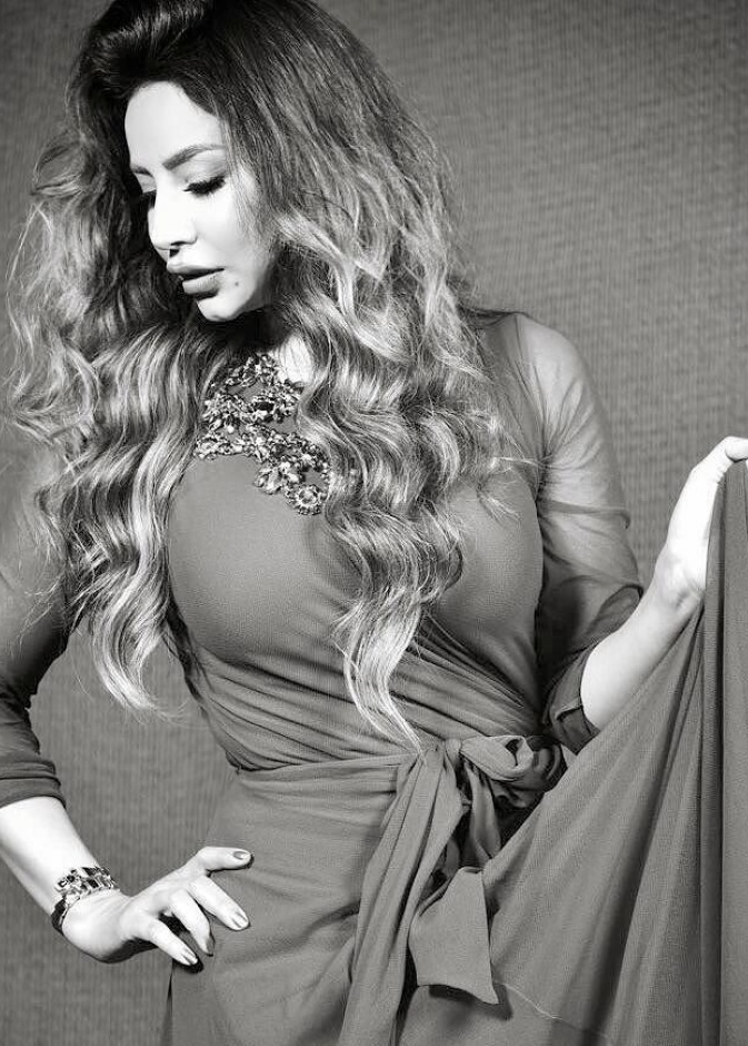 لجين عمران تحتفل بعيد ميلادها