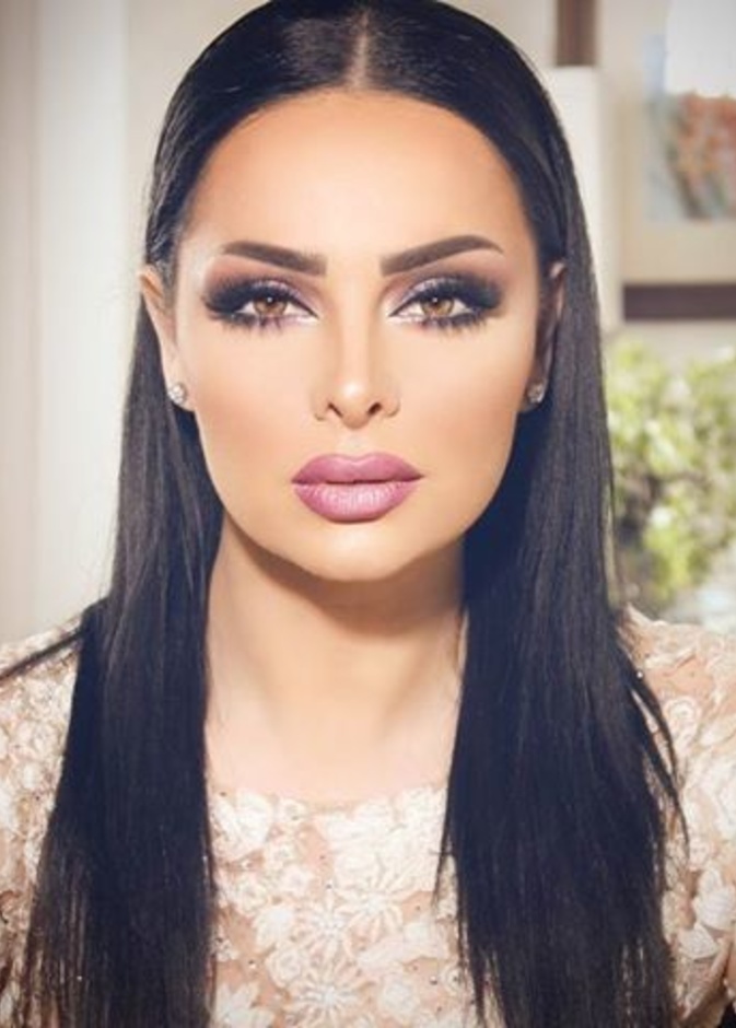 ديانا كرزون..33 عاما