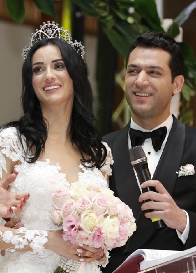 مراد يلدريم وإيمان الباني