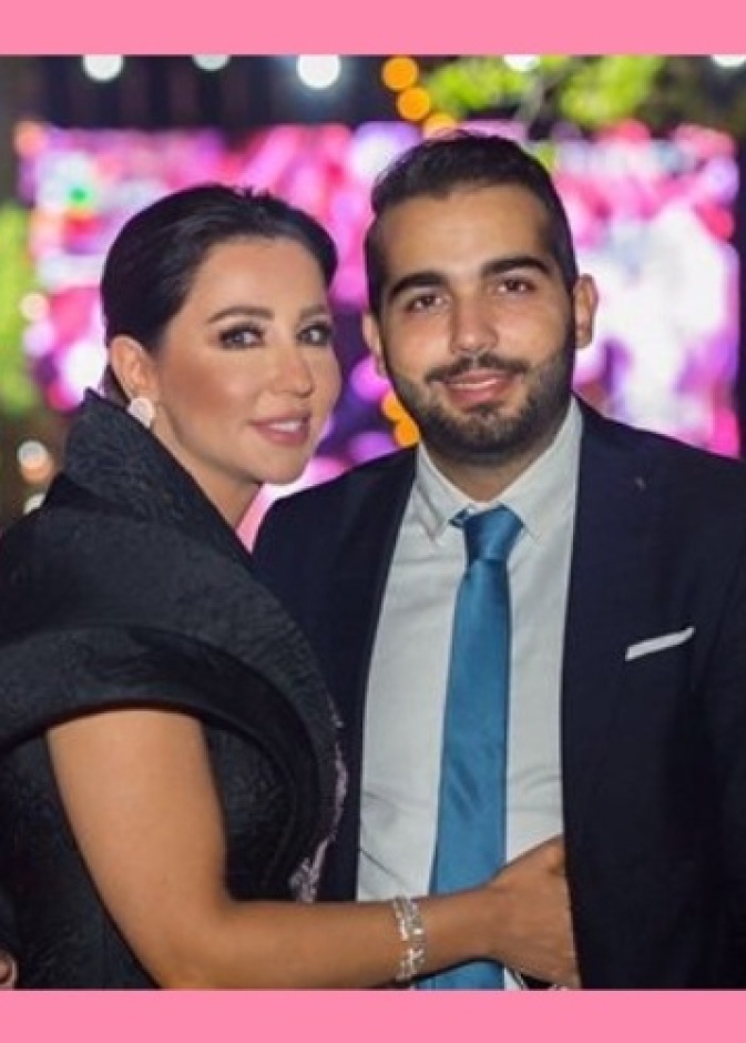 رابعة الزيات مع ابنها