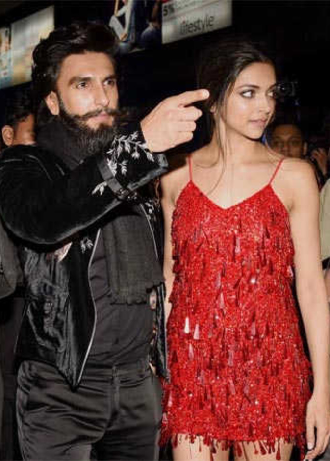 ديبيكا بادوكون احتفلت مع صديقها الممثل الشهير رانفير سينغ بالعرض الخاص لأول أفلامها في هوليوود في الهند