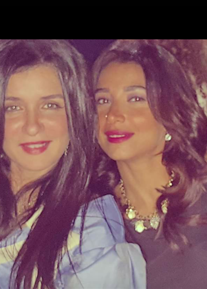 غادة عادل وشقيقتها