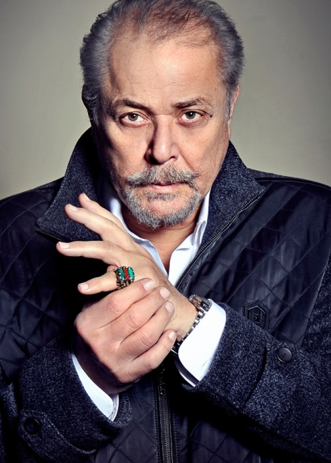 الفنان الراحل محمود عبد العزيز