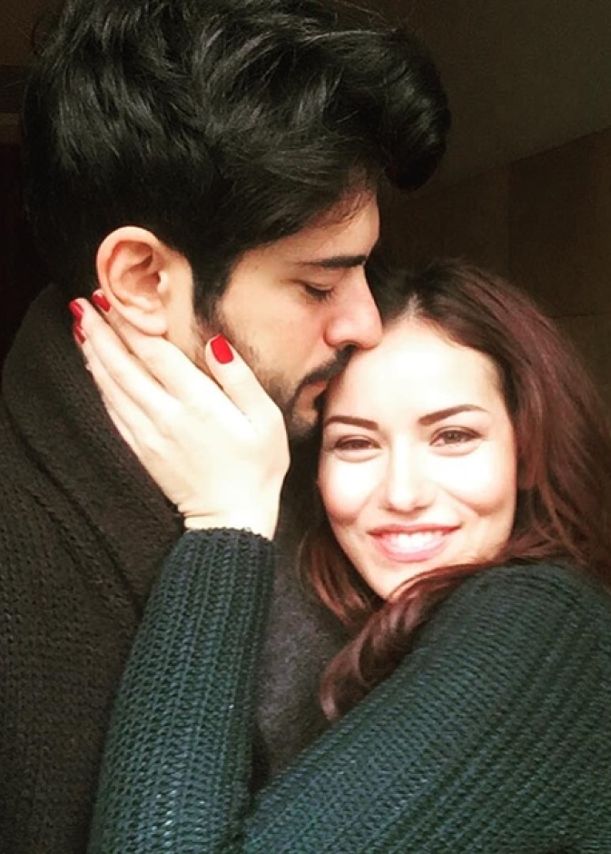 بوراك أوزجفيت وفهرية إفجان