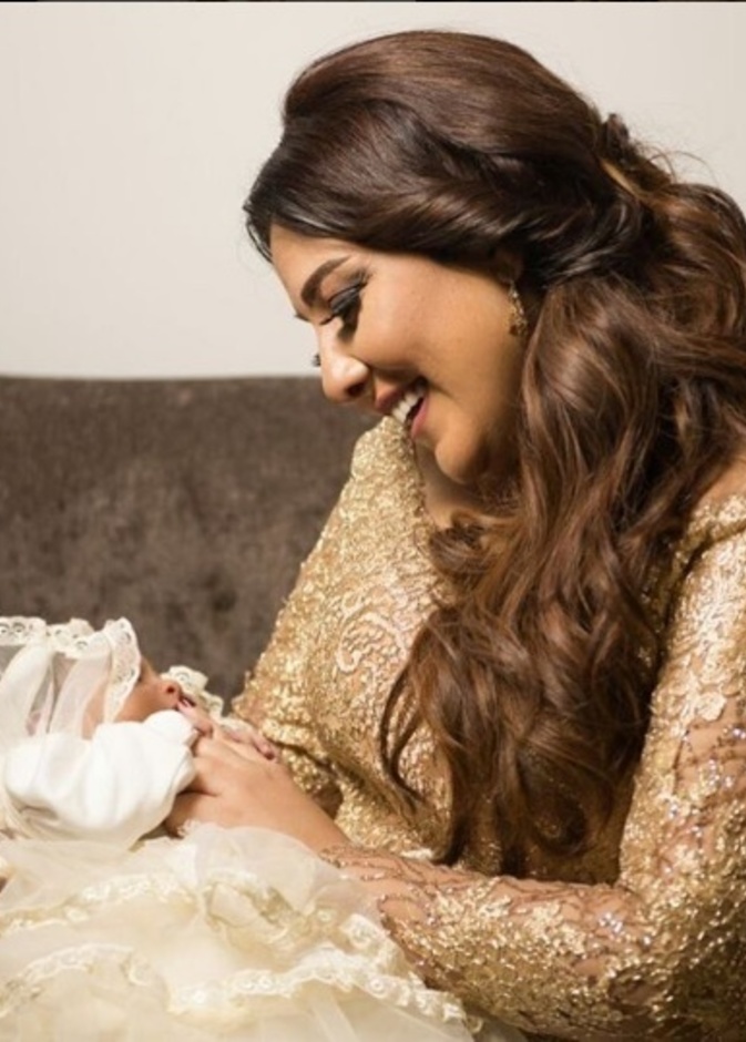 مي كساب وابنتها