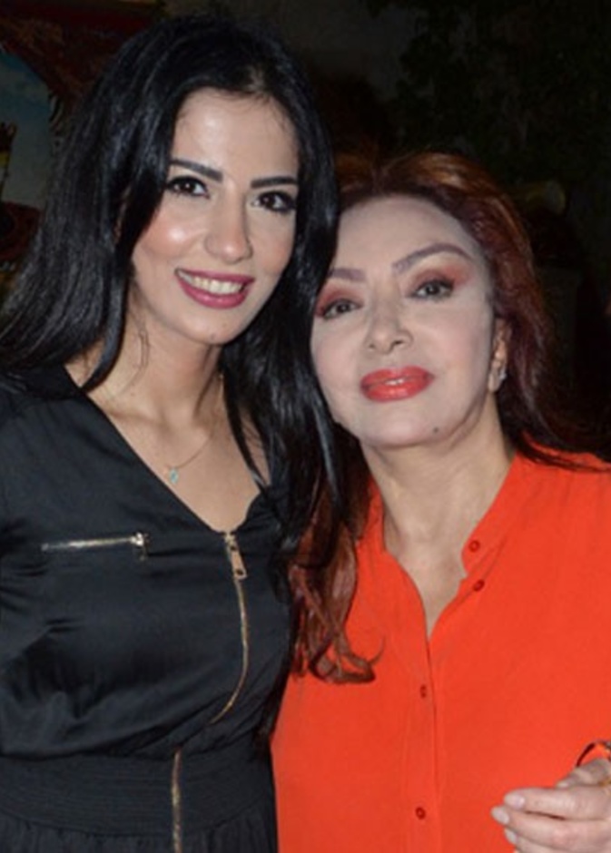 نبيلة عبيد مع ابنة شقيقتها اميرة هاني