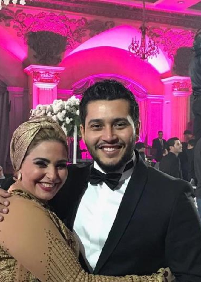 صابرين مع ابنها نور