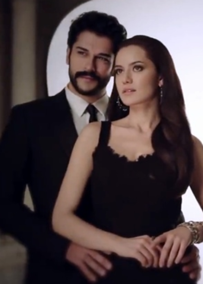 بوراق أوزجيفيت وفهرية افجان