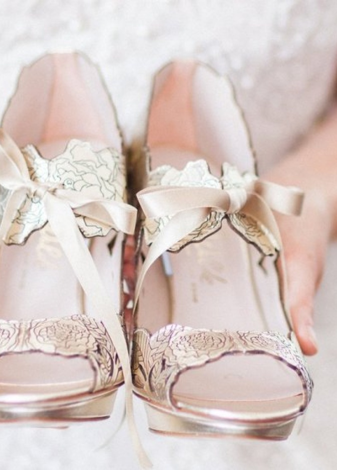 حذاء مميز من jimmy choo