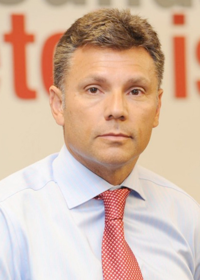 حلم الرئيس التنفيذي للعمليات لفيتنس فيرست: الرجل نصف الحديدي!