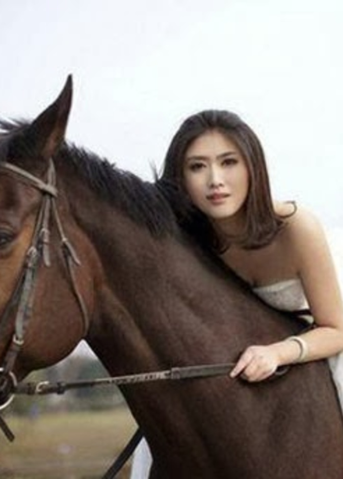 صينية تطلق حملة إعلانية موسعة بحثا عن عريس