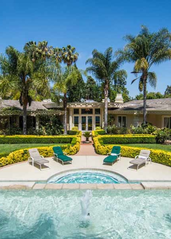 سيمون كويل يطرح قصر بيفرلي هيلز للبيع