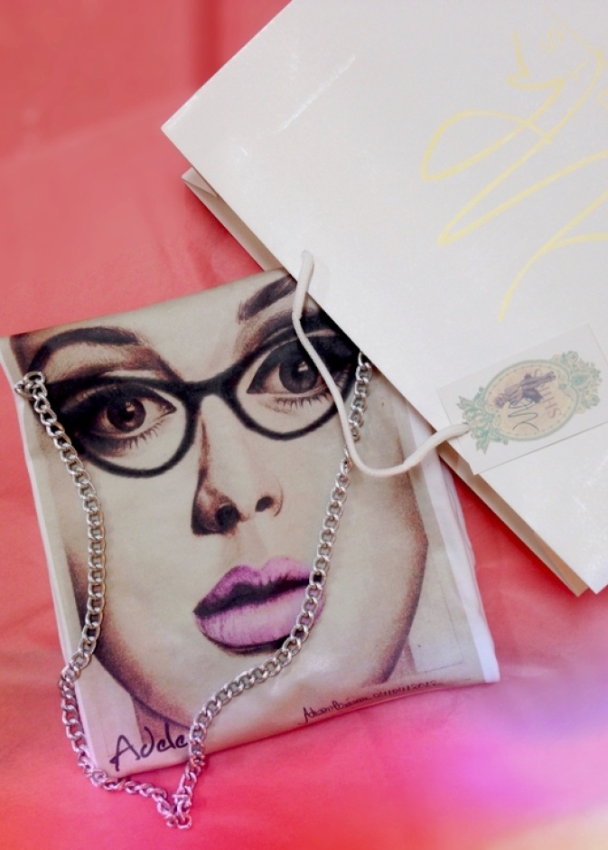 T-Shirts بتوقيعات فتاة سعودية