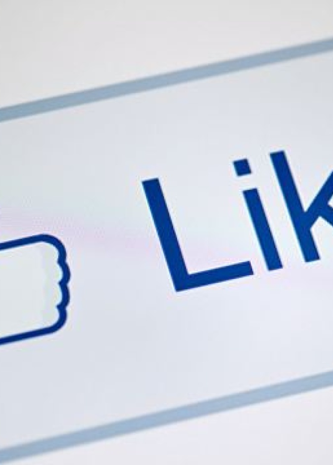 أب يطلب مليون "like" مهرا لابنته