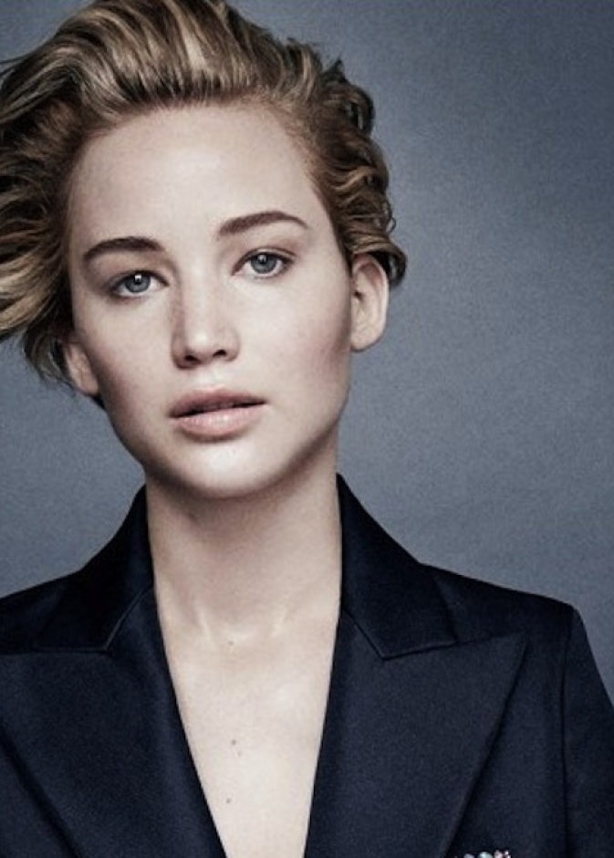هل تحترف جينيفر لورانس عروض الأزياء مع Miss Dior؟