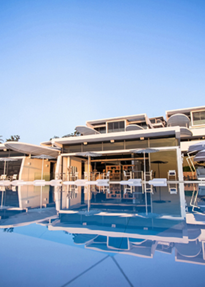 Kata Rocks .. فندق في يخت