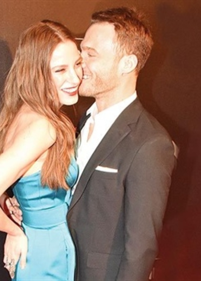 كرم بورسين وسيريناي ساريكايا