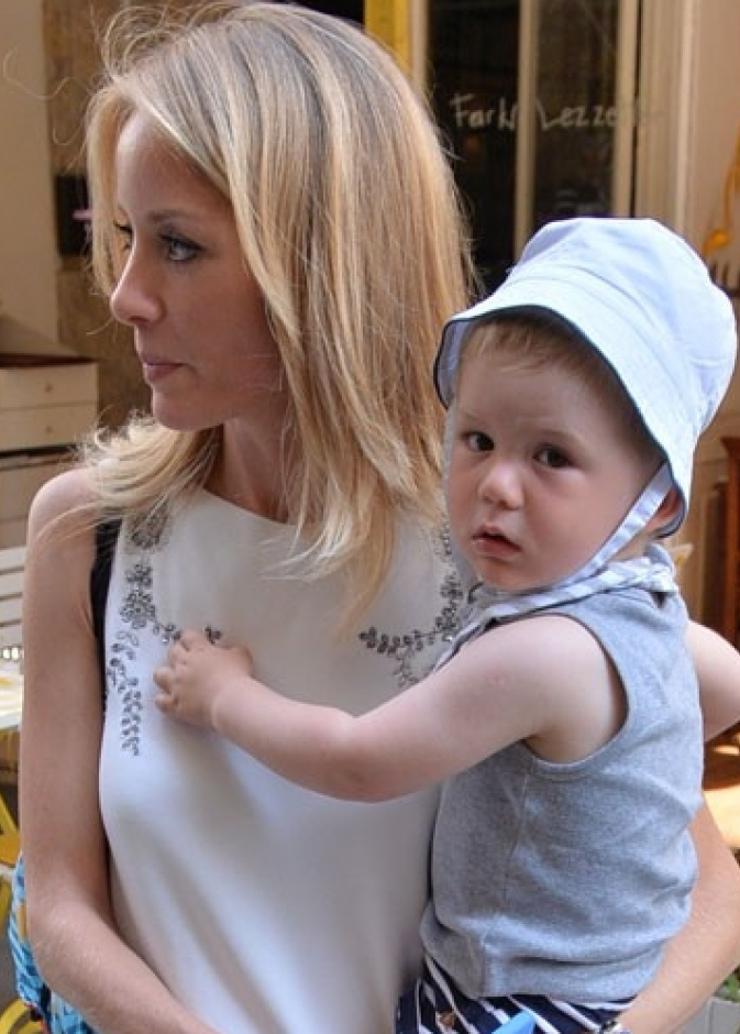 بادي إيشيل وابنها أزور