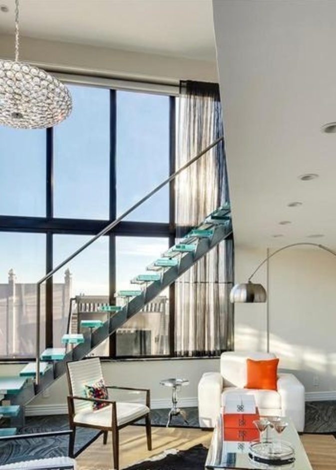 شقة فرانك سيناترا ومايا فارو تجد مشترياً لها