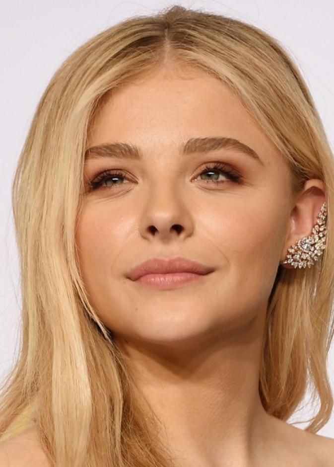 Chloe Grace Moretz - Ear Cuff - 2015 Ooscars