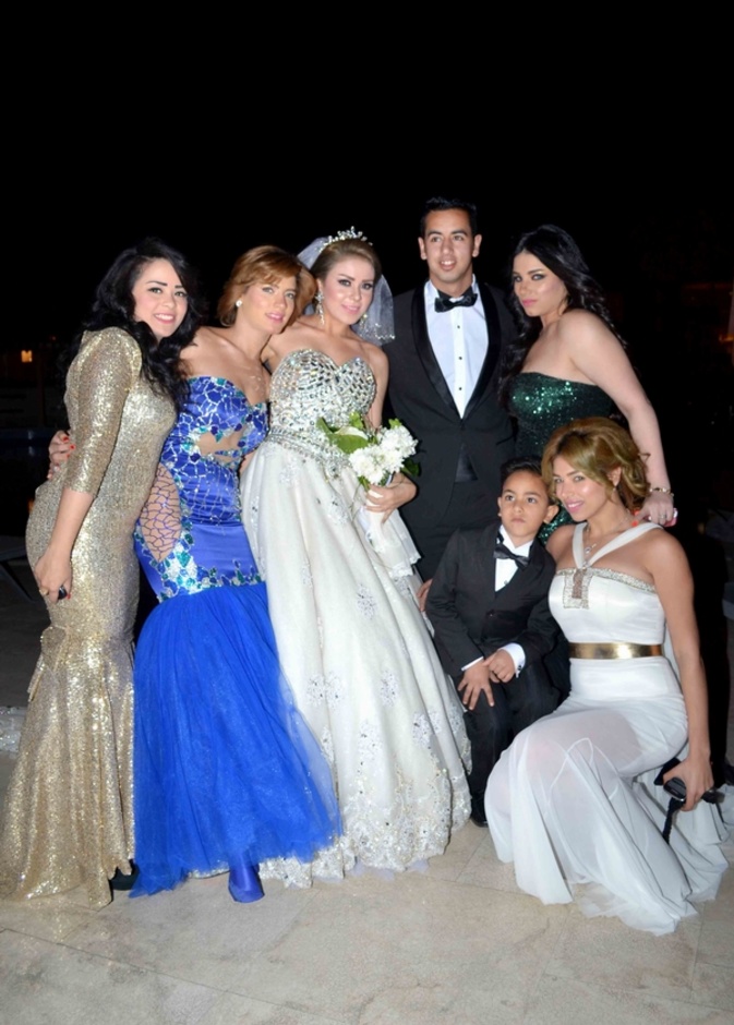 مروة نصر تزف شقيقها على أغنية "وعدتك"