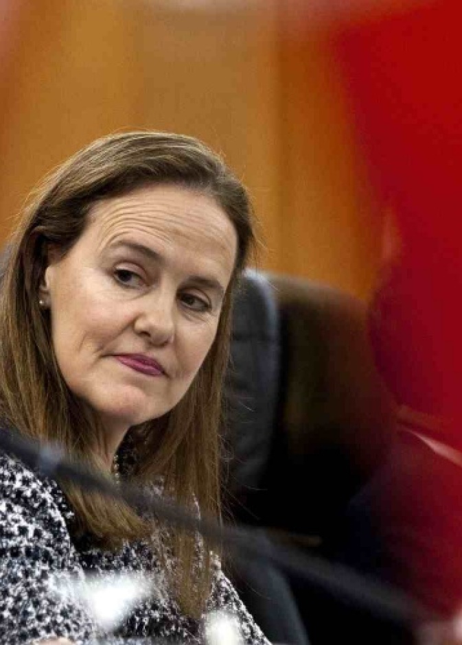 ميشيل فلورنوي .. امرأة على باب الجحيم