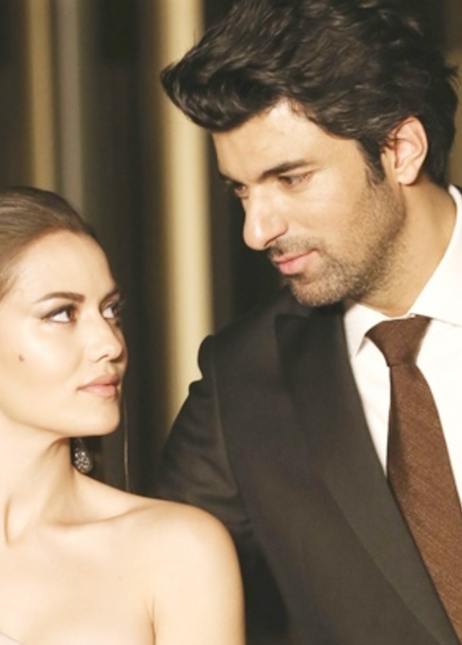 انجين أكيوراك وفهرية افجان